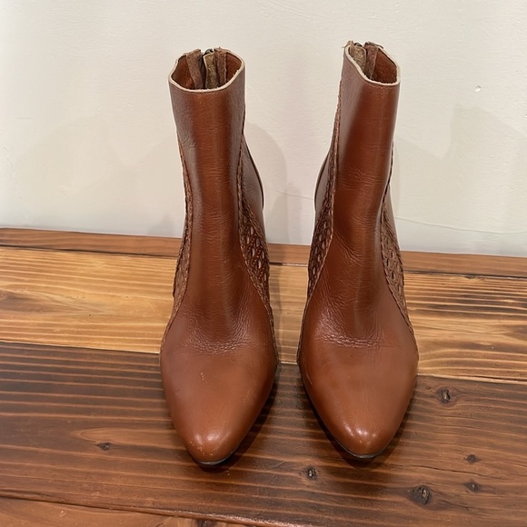 Matisse Tan Braided Cutout Leather Ankle Boot Heel Size 6.5 - Picture 5 of 16